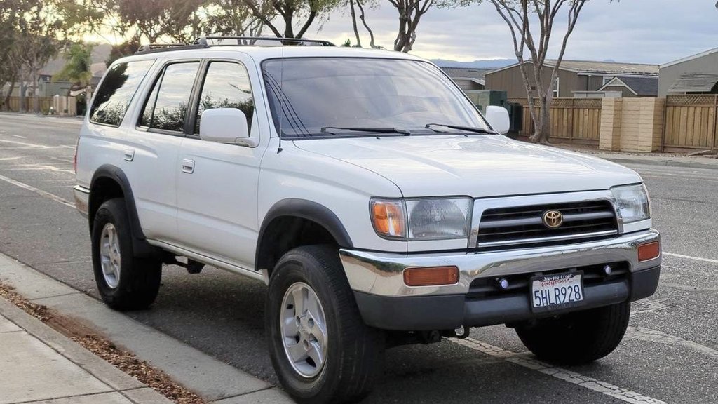 1997 Toyota 4Runner SR5: Ist 8500 Euro fair?